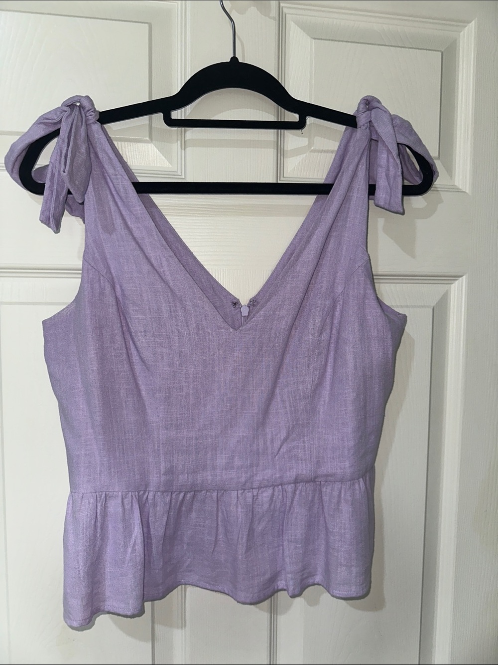 Express Lilac V-Neck Tie-Shoulder Linen-Blend Top Sz M